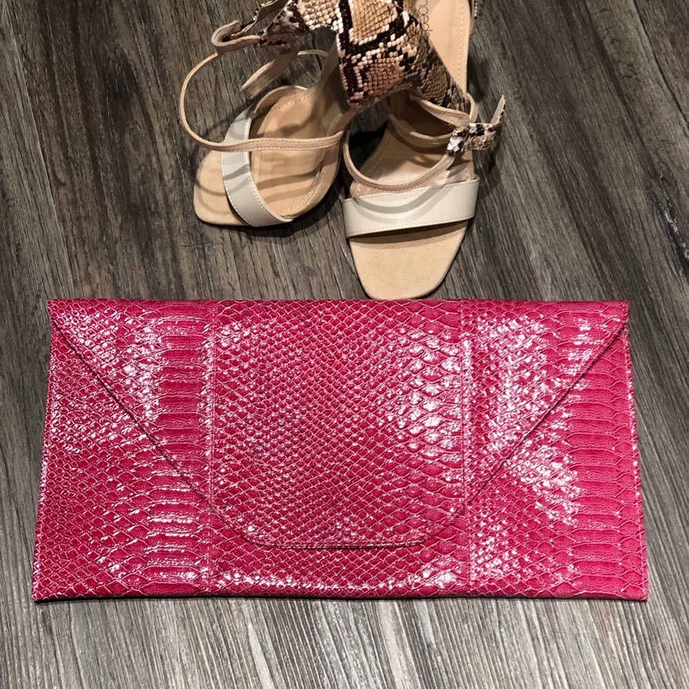 Pink Clutch - Picture 5 of 8
